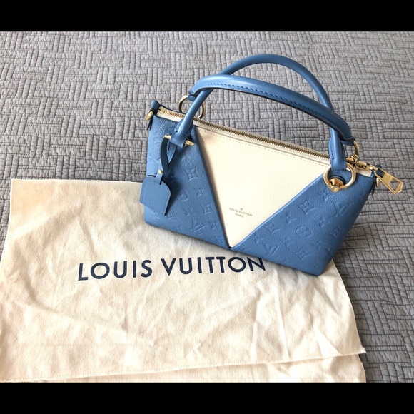 2019 LV V Tote BB - Picture 4 of 12